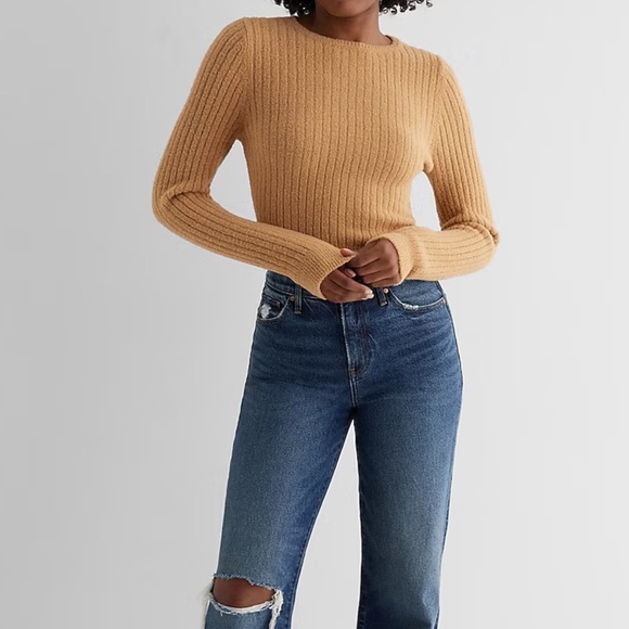 NWT Fitted Ribbed Plush Knit Crew Neck Sweater - Picture 2 of 6